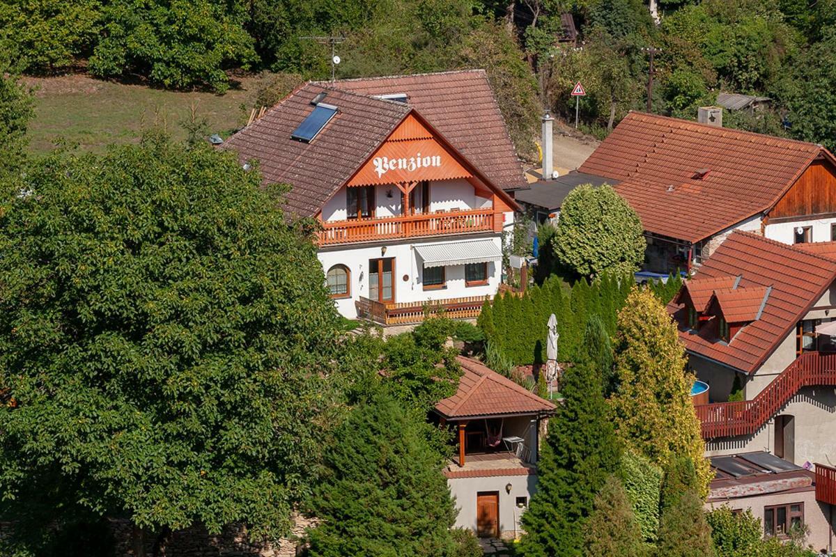 Penzion Na Hradcanech Nové Město nad Metují エクステリア 写真